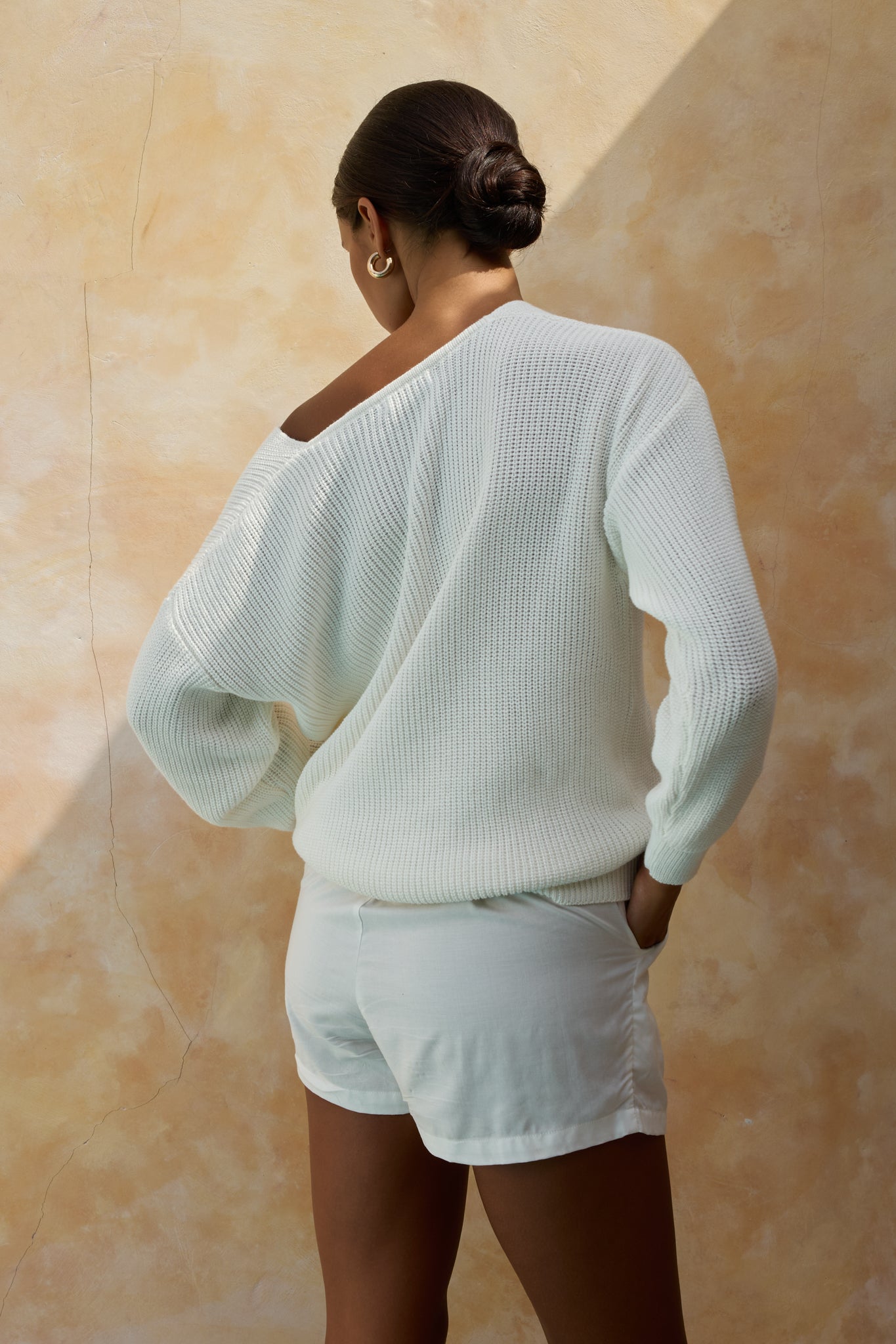 Doni Short White